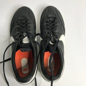 Womens Nike Soccer Cleats Size 8
